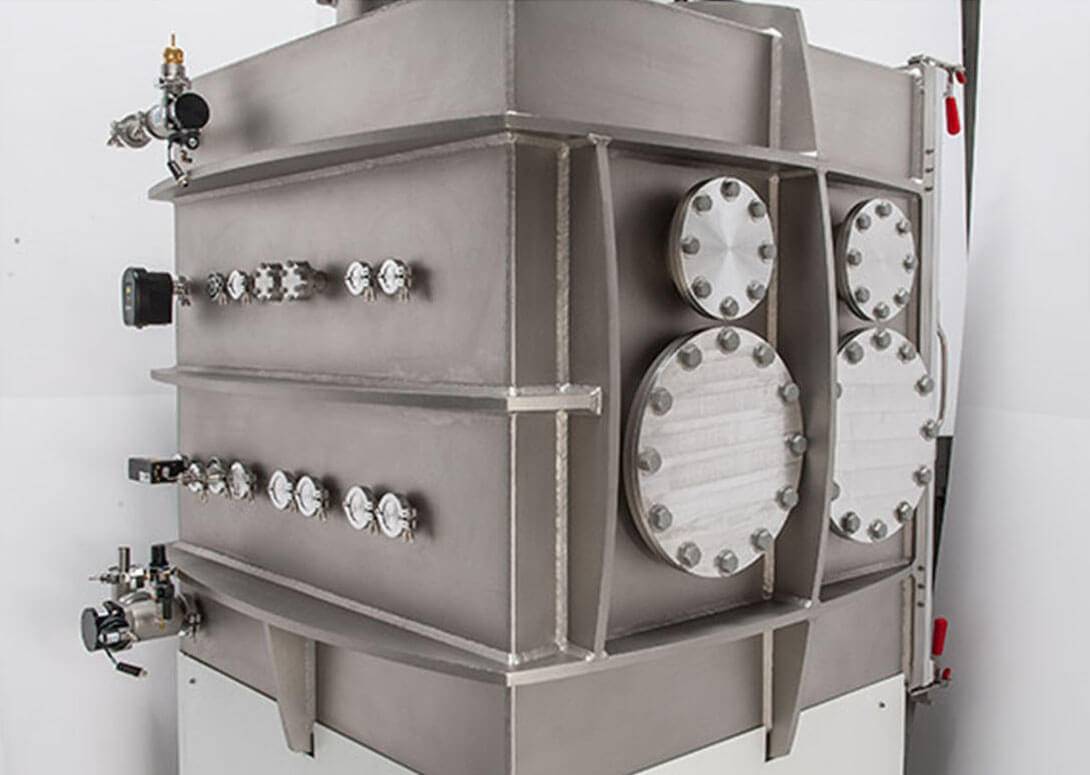 Cube form space simulation vacuum chamber
